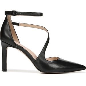 27 EDIT Naturalizer
Abilyn Ankle Strap Pump